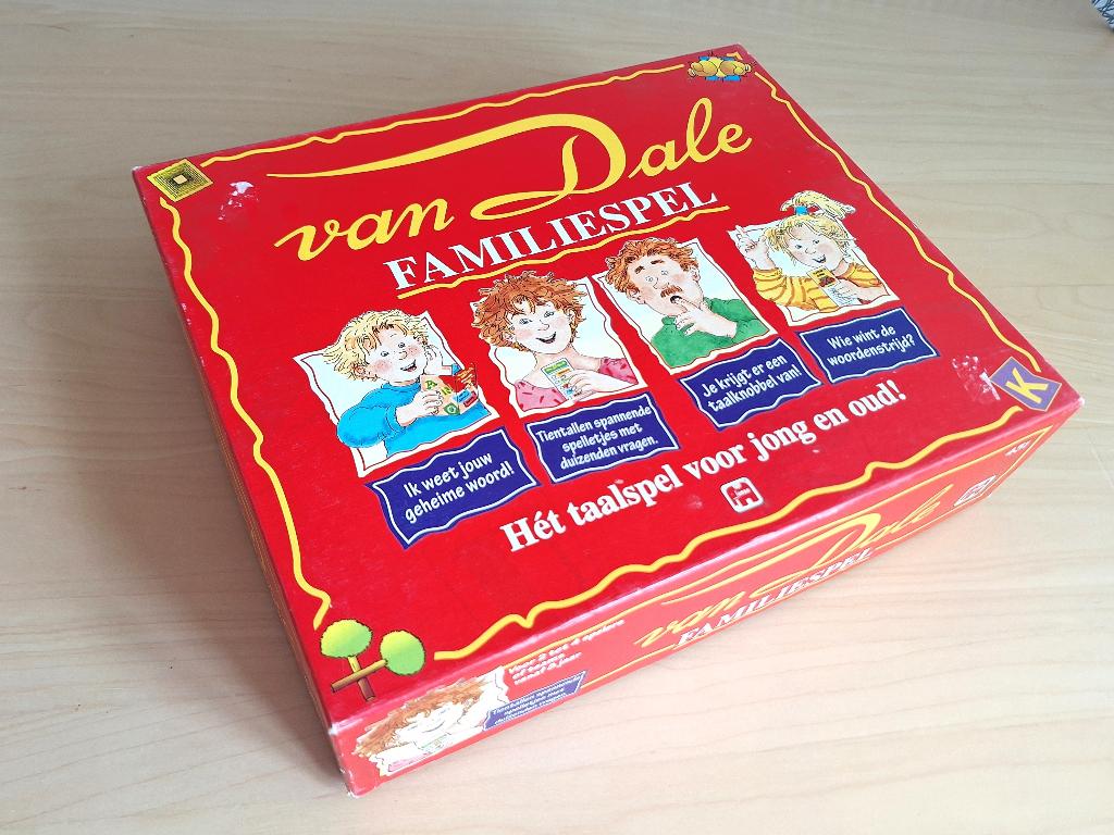 Van Dale familiespel van Jumbo, Hobby en Vrije tijd, Gezelschapsspellen | Bordspellen, Een of twee spelers, Ophalen of Verzenden