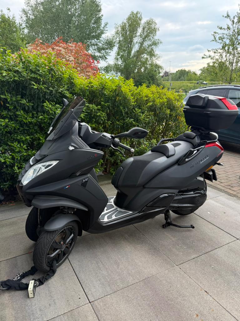 Peugeot Metropolis 400cc Black edition van 2020, Fietsen en Brommers, Scooters | Peugeot, Ophalen, 400 cc, Overige modellen, Zo goed als nieuw