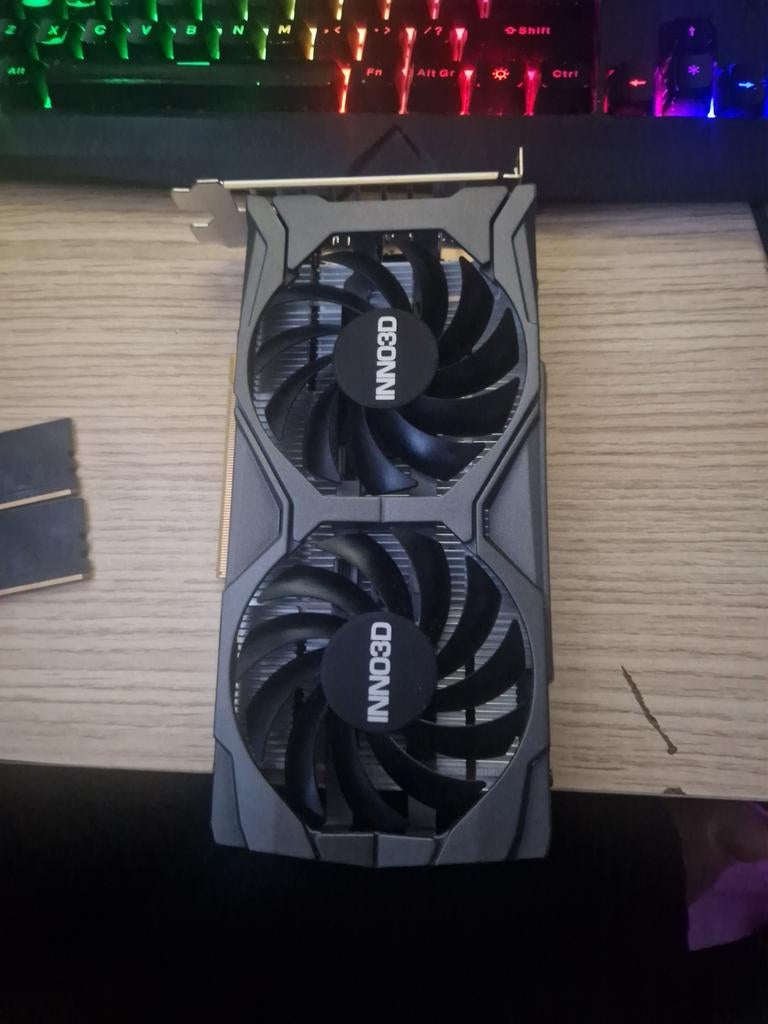 GTX 1650 4GB VRAM - Perfect voor school, werk en gaming, PCI-Express 3, GDDR6, Ophalen of Verzenden, Zo goed als nieuw