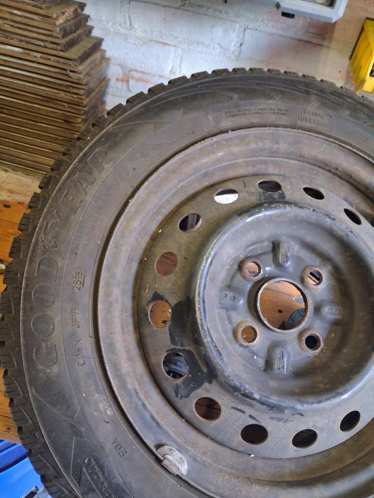 Winterbanden Goodyear 175/65 R4, Ophalen, Gebruikt