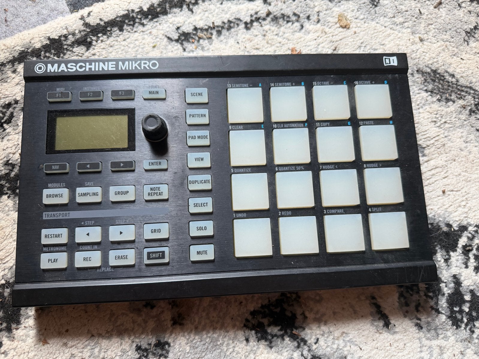 Native Instruments Maschine Mikro MK1 MIDI Controller, Muziek en Instrumenten, Midi-apparatuur, Verzenden, Gebruikt
