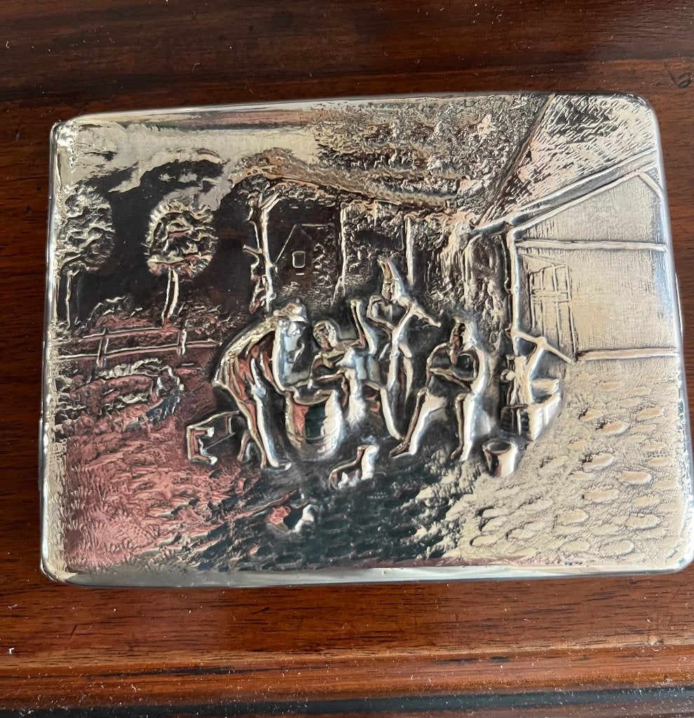 Antieke Zilveren Tabaksdoos met Reliëfscène, Antiek en Kunst, Ophalen of Verzenden, Zilver
