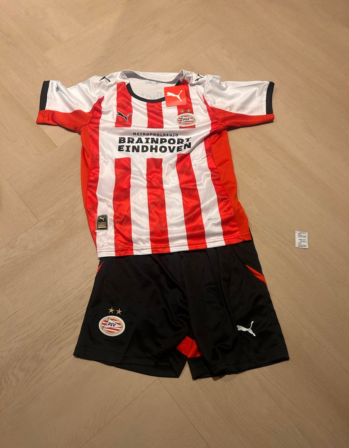 PSV Thuistenue Kinderen - Shirt en Broekje, Maat S, Ophalen of Verzenden, Gebruikt, Set