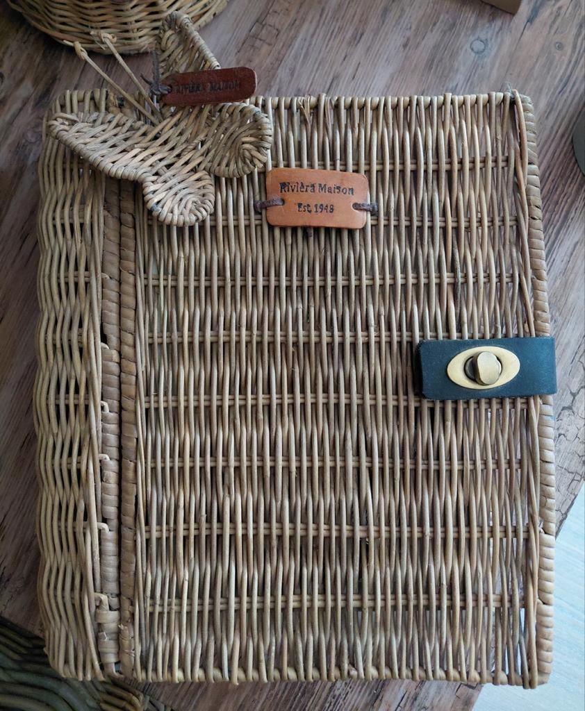 Riviera maison rattan decoratie boek met rattan vlinder, Ophalen of Verzenden, Zo goed als nieuw