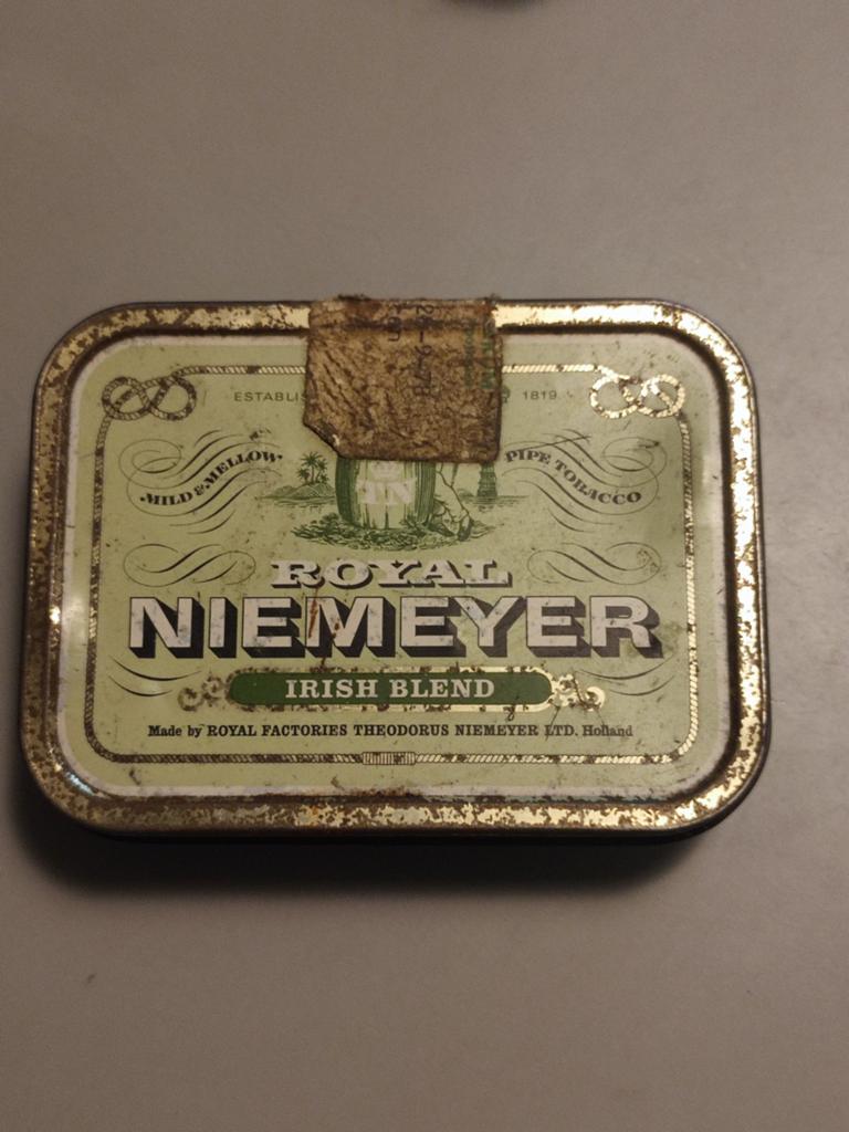 Fraai  royal NIEMEYER pijp tabac blik, Verzamelen, Ophalen of Verzenden