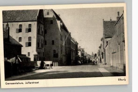 Elburg Gemeentehuis Jufferstraat  uitg Muurmans, Verzamelen, Ansichtkaarten | Nederland, Ophalen of Verzenden, 1940 tot 1960, Ongelopen