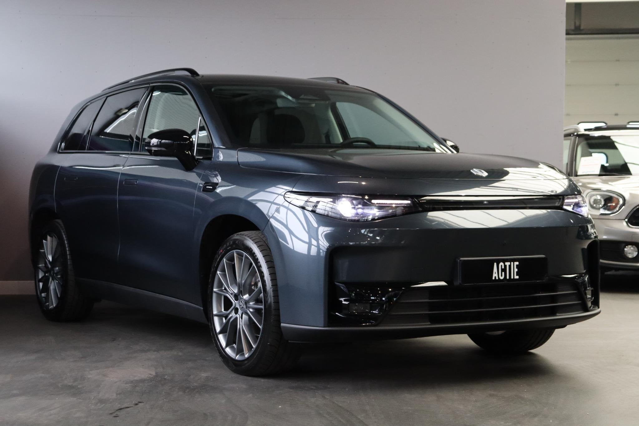 Leapmotor C10 Design Pro 69.9 kWh / Voorraad /, Automaat, 12 maanden, Achterwielaandrijving, Automatische klimaatregeling