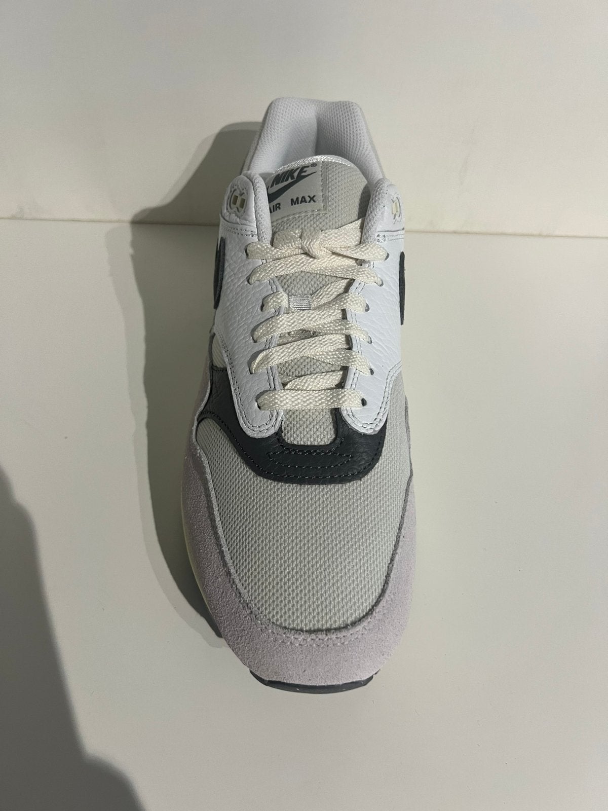 Nike Air Max 1 light bone iron grey, Overige kleuren, ., Nieuw, Ophalen of Verzenden