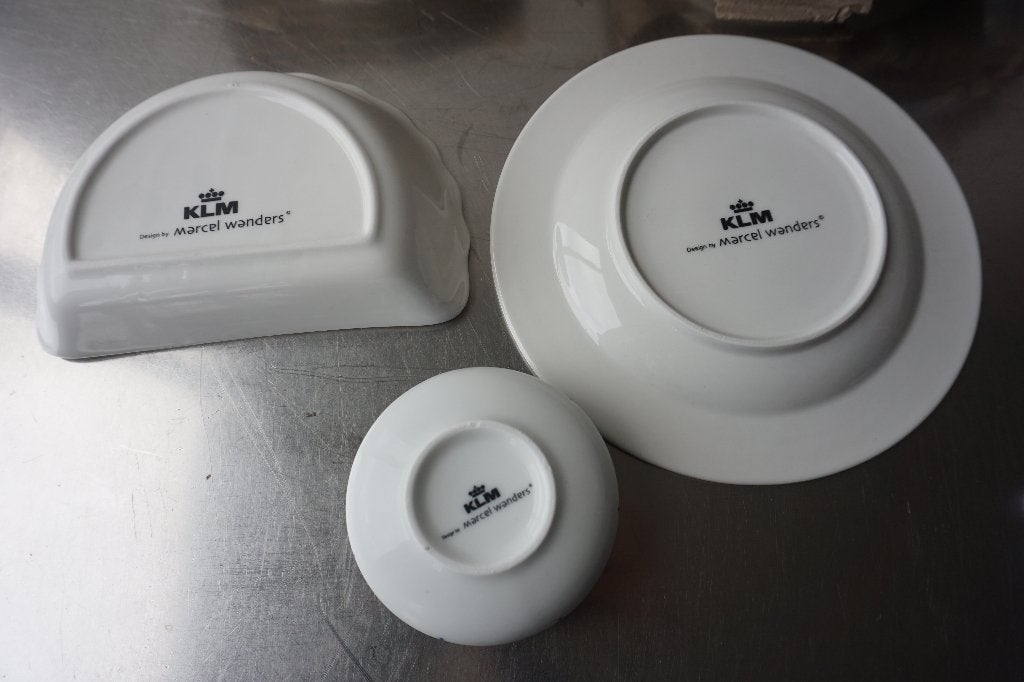 KLM artikelen borden schalen en cups 18 stuks Marcel Wanders, Ophalen of Verzenden, Nieuw, Paleis of Waag