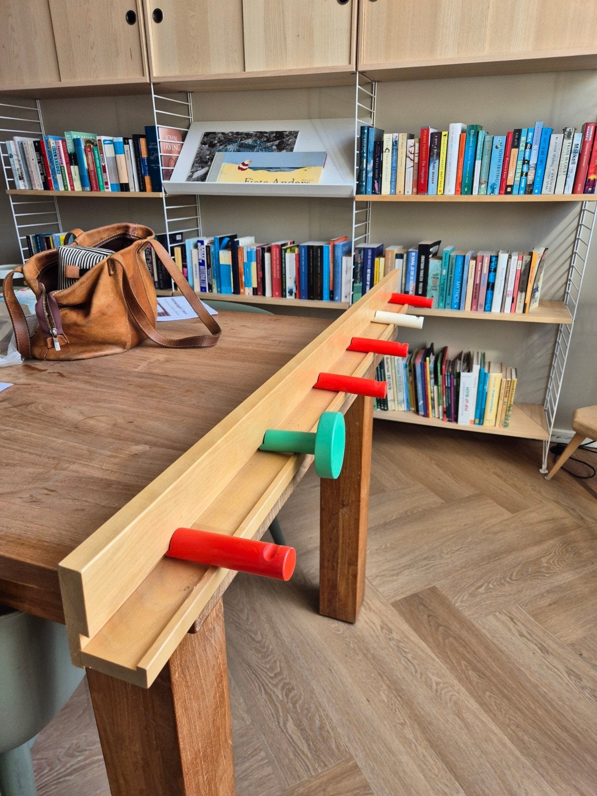 IKEA Kapstok met 6 haken (4 rood, 2 wit), Gebruikt, Minder dan 100 cm, Hout, Ophalen