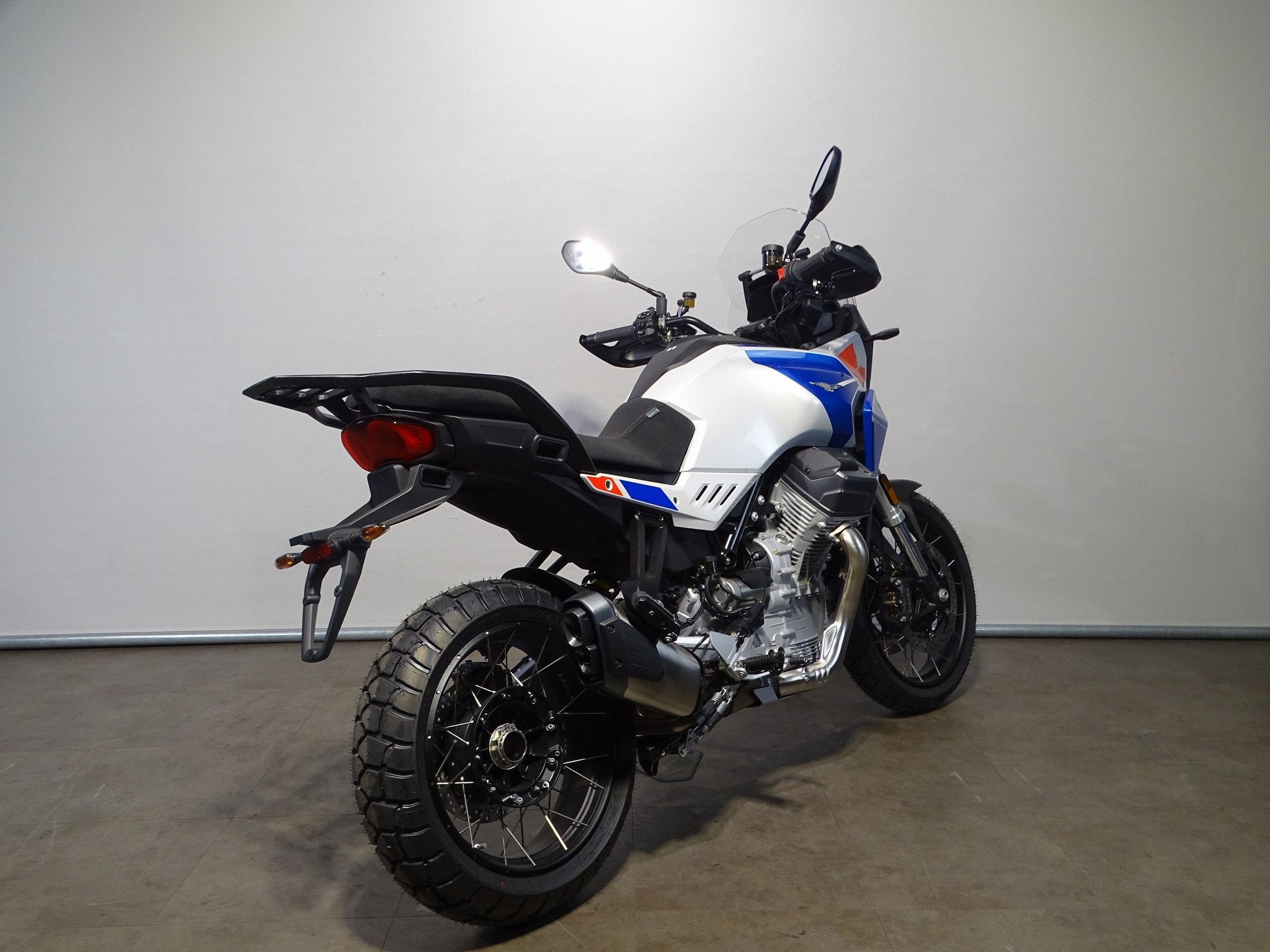 Moto Guzzi Stelvio DUECENTO TRIBUTO, Motoren, Nieuw, Bedrijf, Meer dan 35 kW, Toermotor