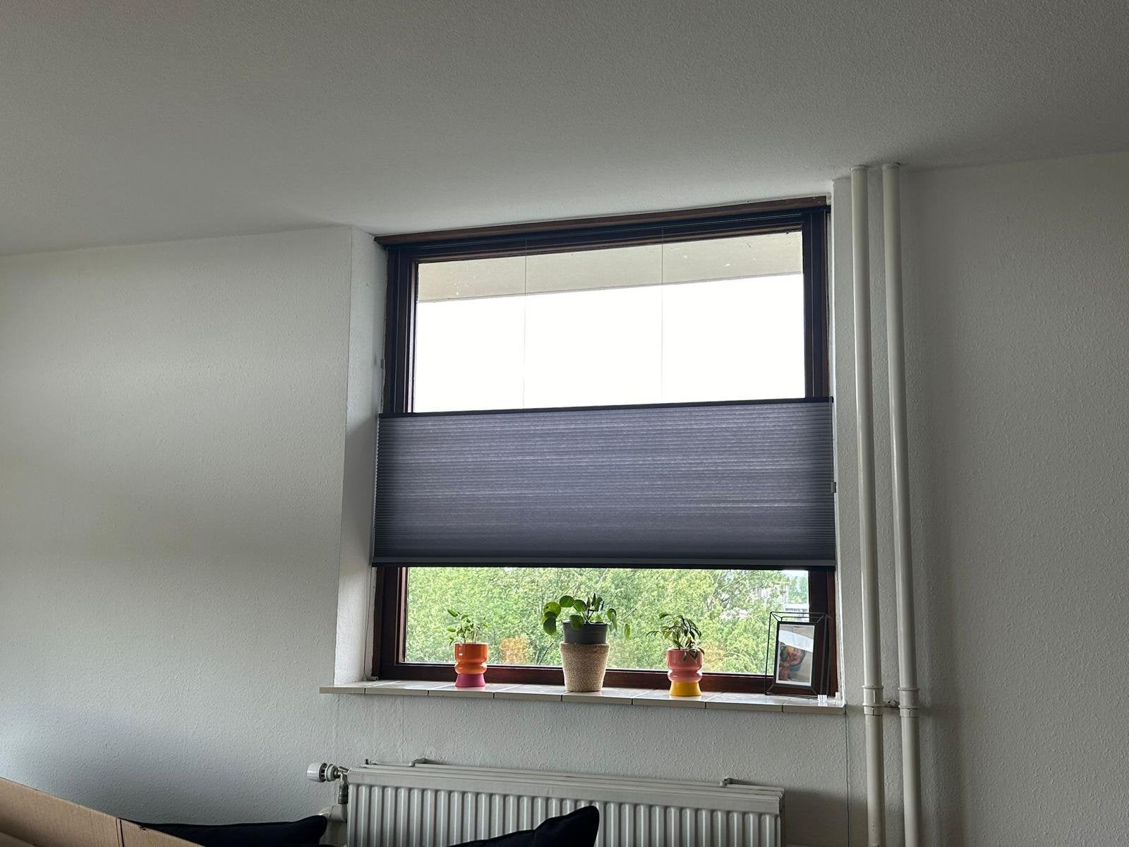 Plisse gordijn antraciet, Ophalen, Zo goed als nieuw, Gordijn