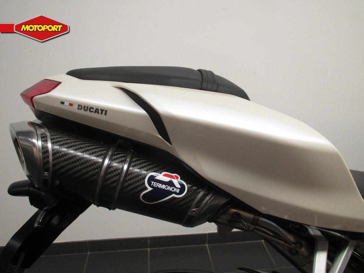 Ducati 848 (bj 2010), 849 cc, Bedrijf, Meer dan 35 kW, Distributeur@ducati.fr