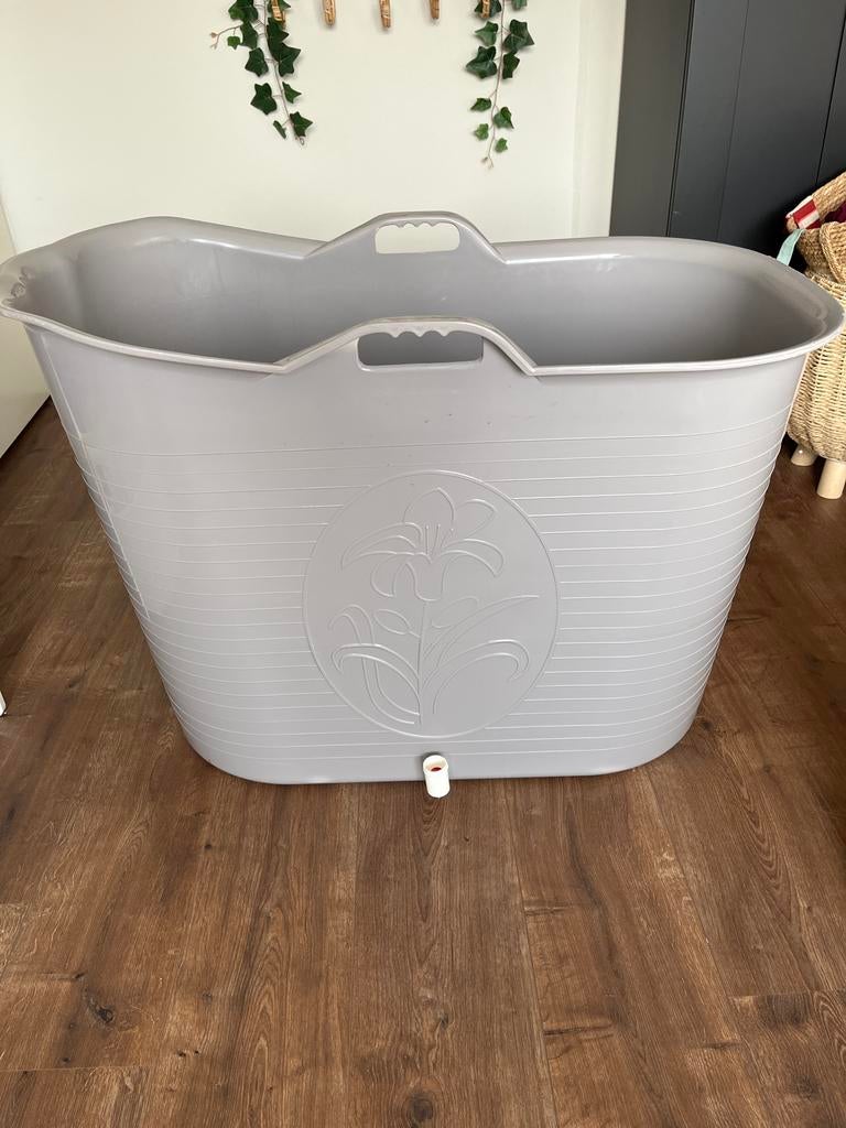 Plastic bad voor volwassenen, Huis en Inrichting, Badkamer | Badtextiel en Accessoires, Gebruikt, Overige typen, Grijs, Ophalen