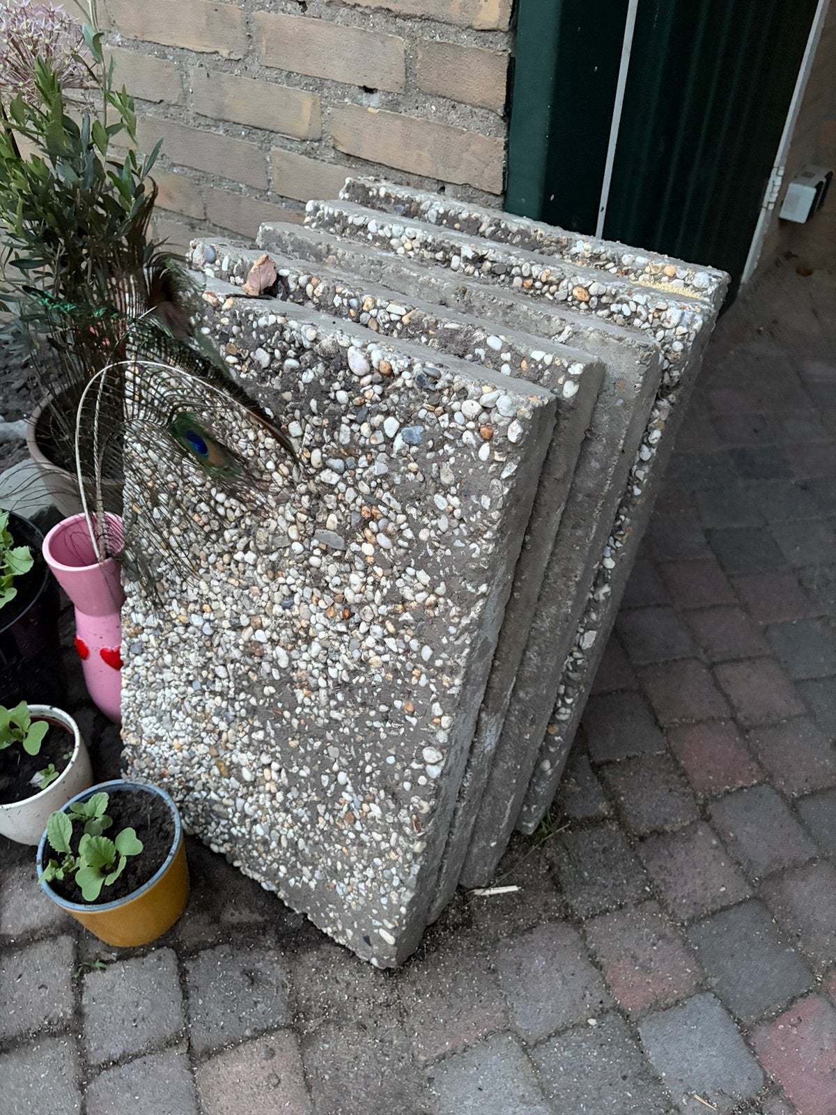 Gratis afhalen: 5 st. grindtegel Wit/Geel 60x40x4,8 mm, Tuin en Terras, Ophalen, Zo goed als nieuw