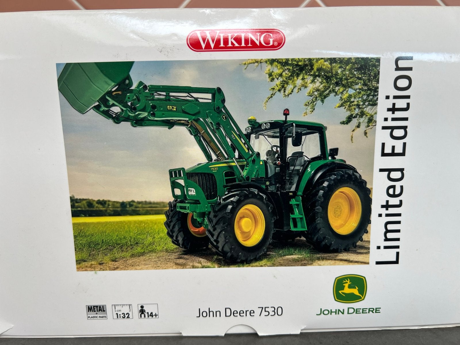 Wiking John Deere 7530 met voorlader 1:32 - Uniek stuk, Ophalen of Verzenden, Nieuw, Tractor of Landbouw, Overige merken