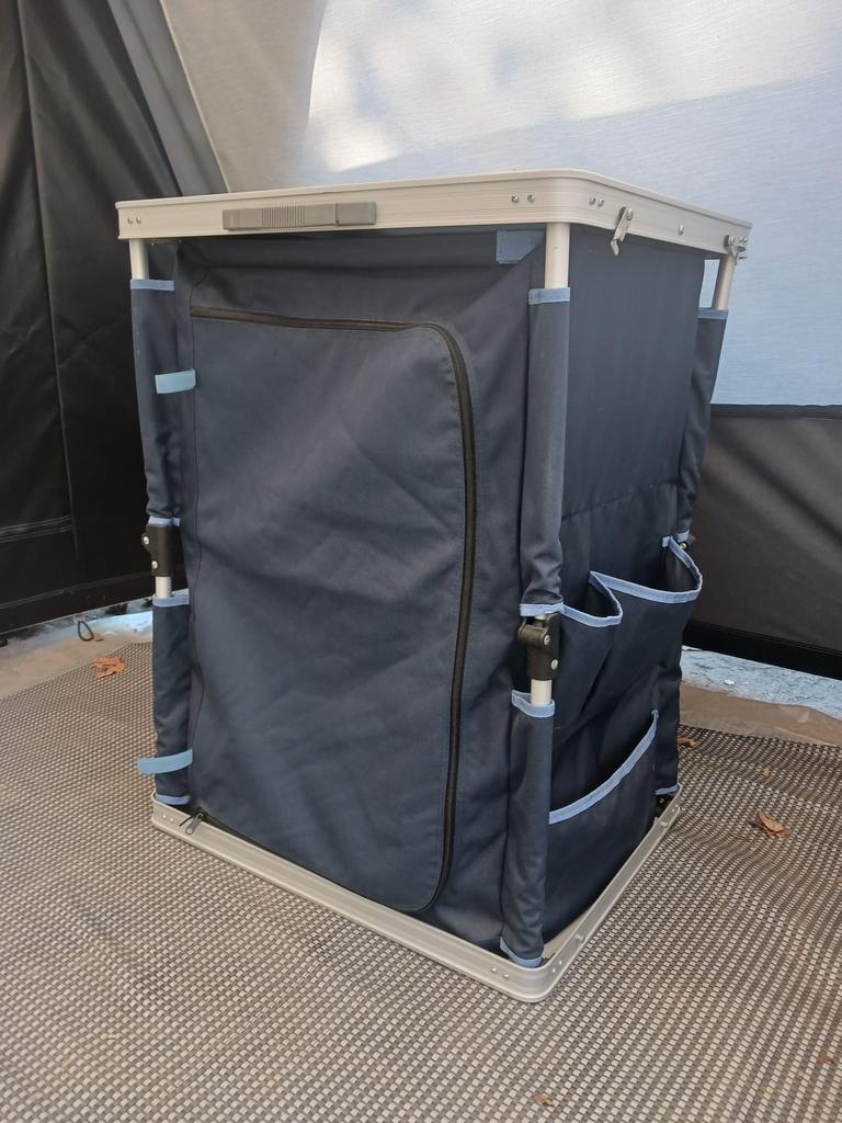 Campingkast voor in tent of voortent., Caravans en Kamperen, Ophalen, Zo goed als nieuw, Campingkast