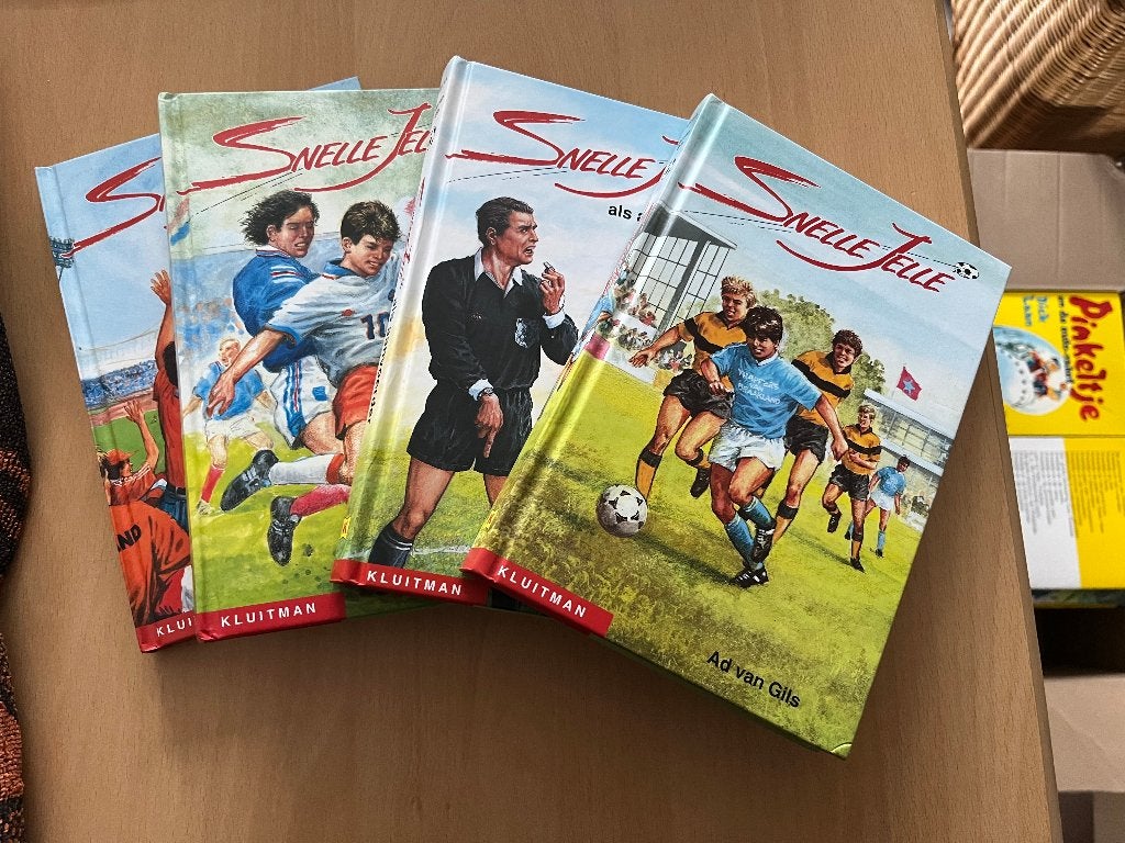 Vier boeken van Snelle Jelle (diverse titels), Ophalen of Verzenden, Zo goed als nieuw, Ad van Gils