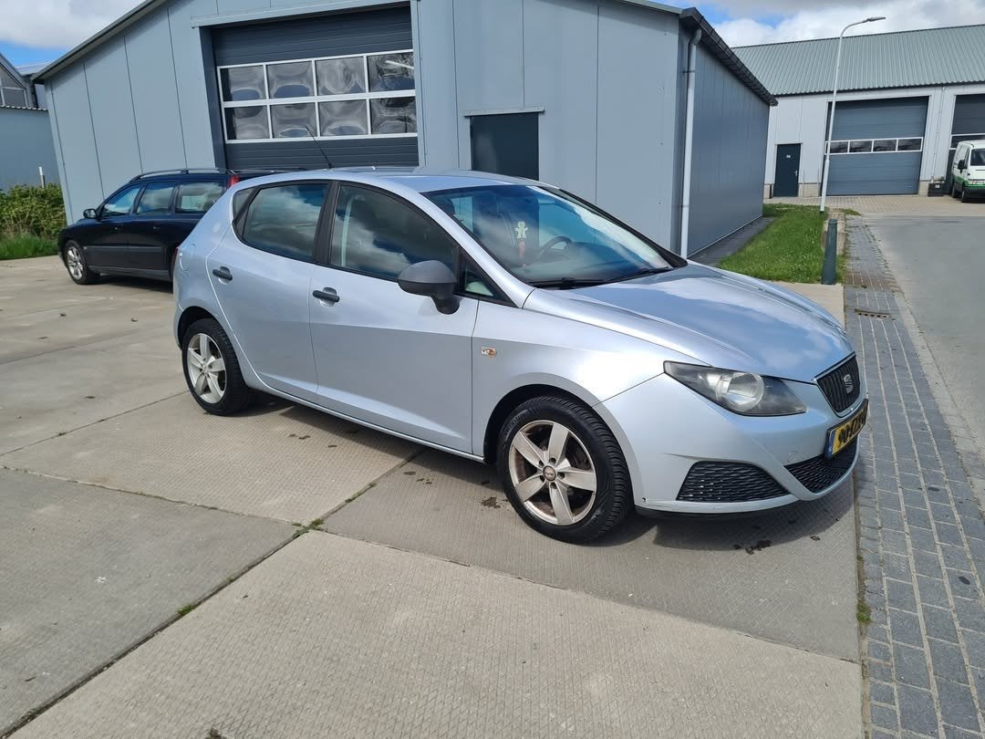 Seat Ibiza 1.2 44KW 5DRS 2009 Grijs, Voorwielaandrijving, Stof, 40 €/maand, 1198 cc