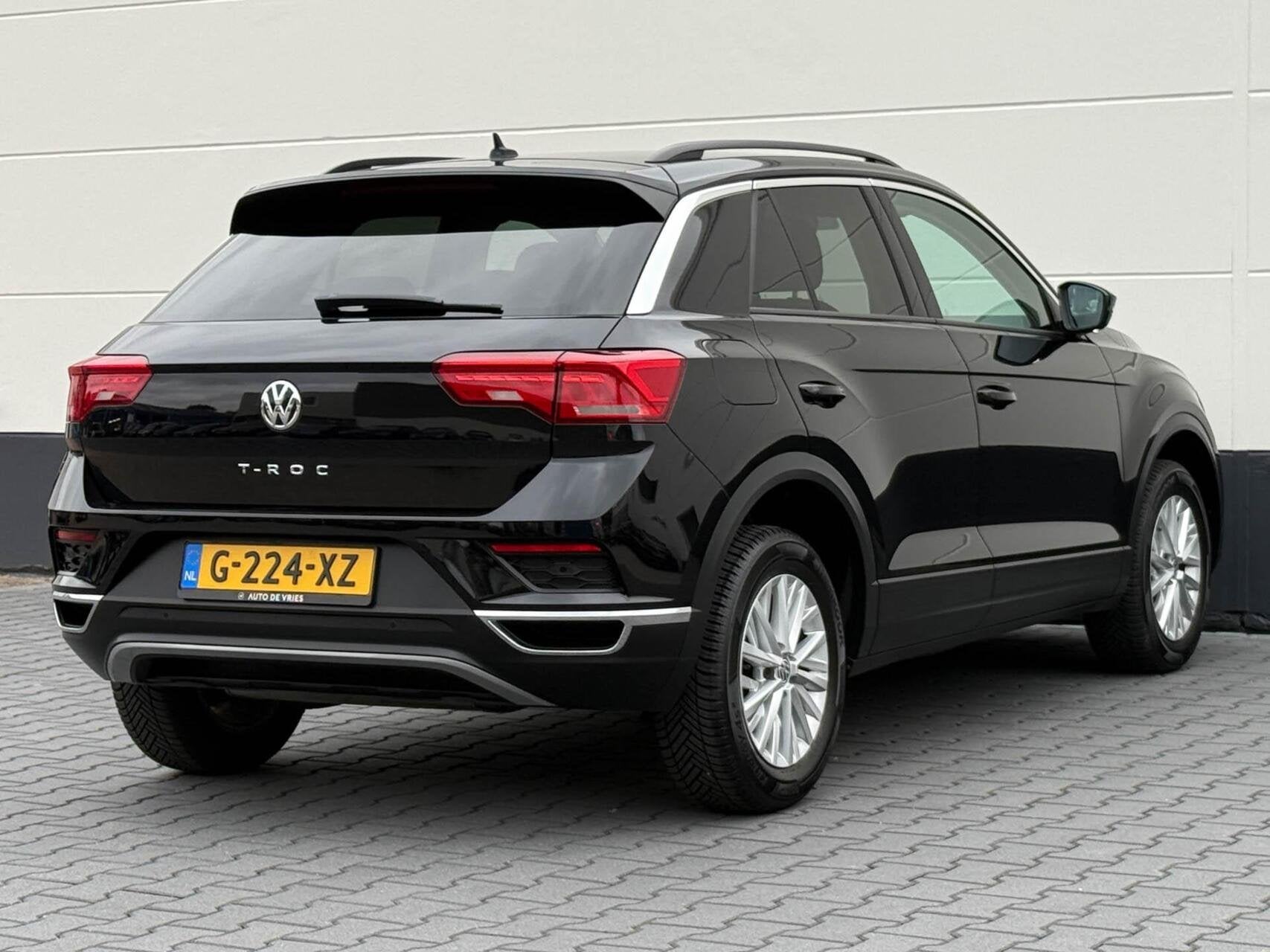 Volkswagen T-Roc 1.0 TSI 116pk Style Business | ECC | Stoelv, Auto's, Automatische klimaatregeling, Stof, Gebruikt, Zwart
