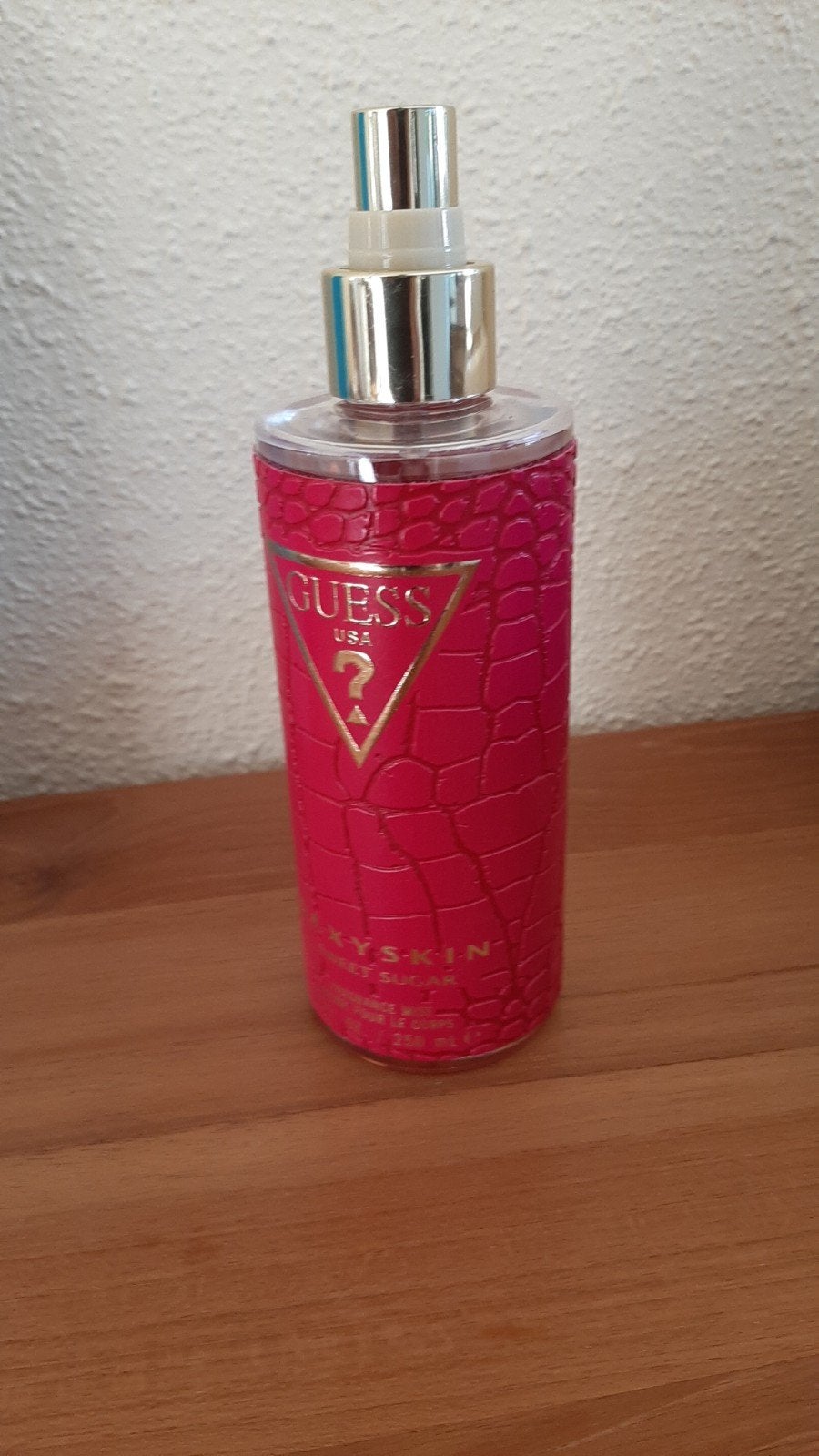 Guess USA Sexy Skin Sweet Sugar Bodymist 250ml, Ophalen of Verzenden, Zo goed als nieuw