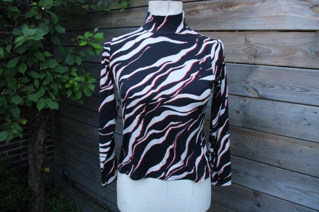 Top zwart/ creme / rood Marccain mt M Vaste prijs, Maat 38/40 (M), Ophalen of Verzenden, Zo goed als nieuw, Lange mouw