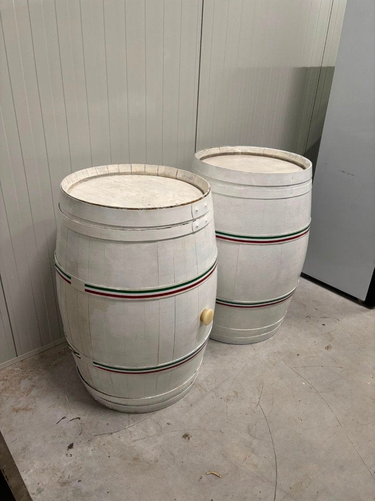 Authentieke Italiaanse Decoratie Wijnvaten | Pizzeria, Ophalen, -, -, Minder dan 5 flessen