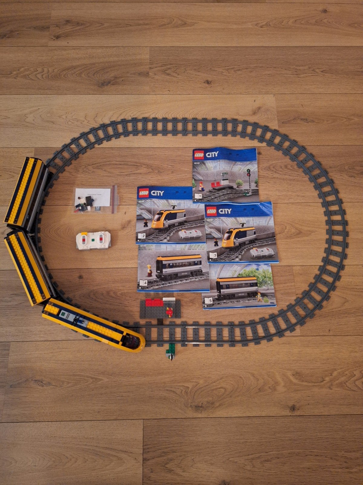 Lego 60197 , 7897 & 7898 Passagiers- & Goederentreinen., Ophalen of Verzenden