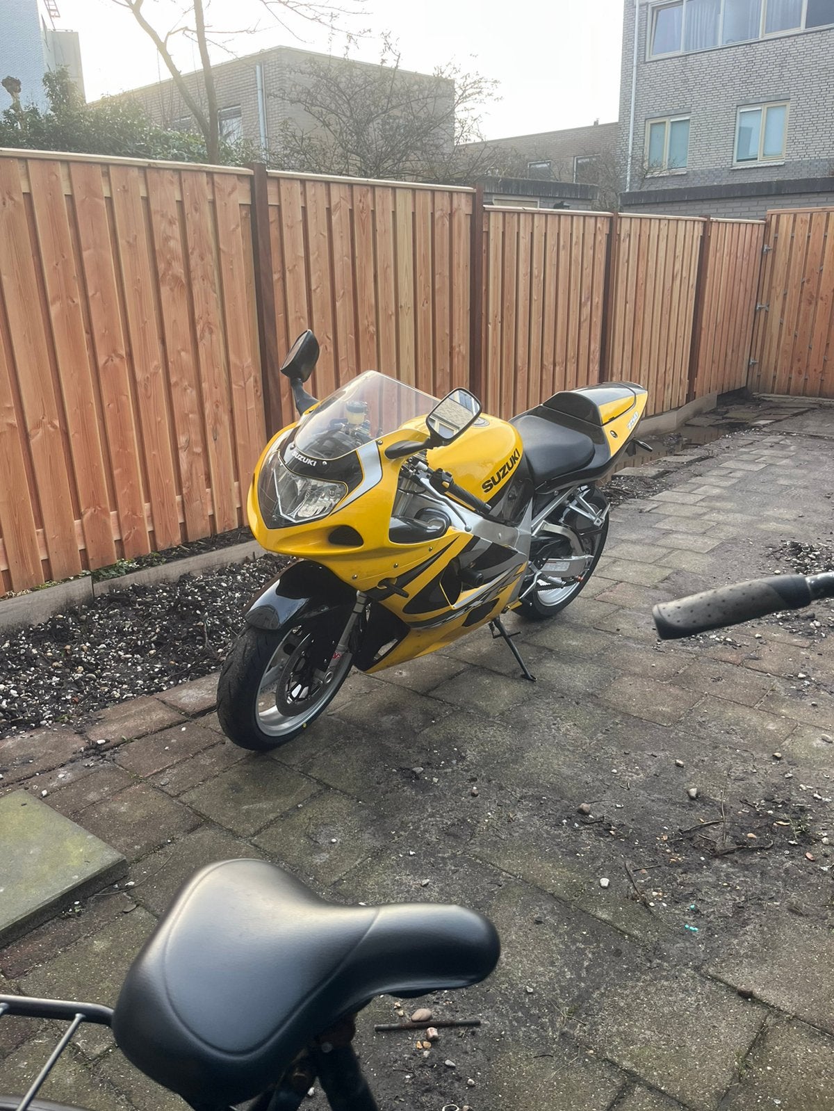 Suzuki gsxr 750 k1 2000, 750 cc, 4 cilinders, Motorrijbewijs A, Gebruikt