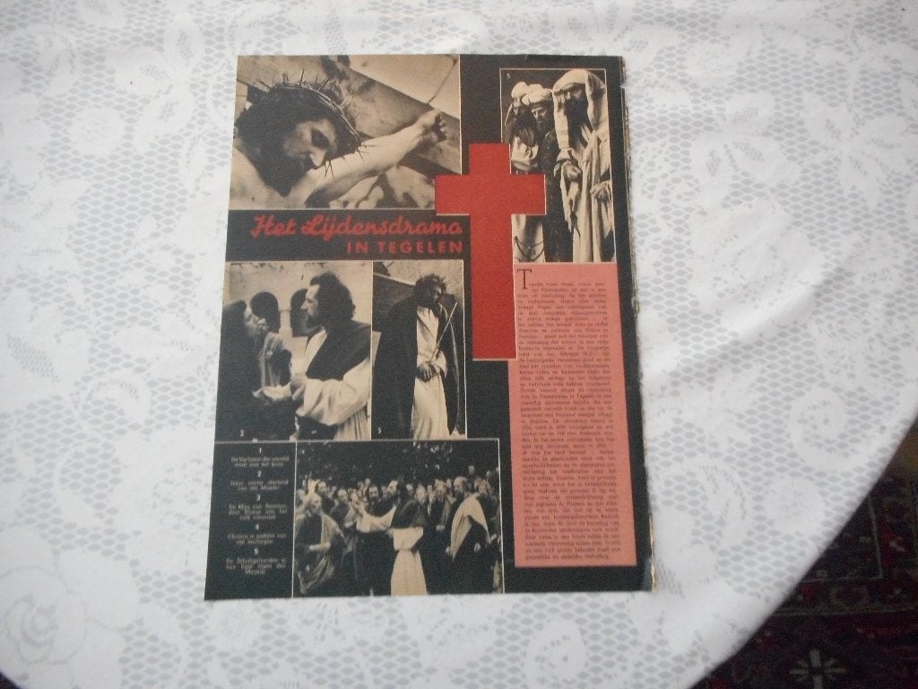 Tegelen. het Lijdensdrama. Passiespelen. 1946., Ophalen of Verzenden, 1940 tot 1960, Nederland, Knipsel(s)