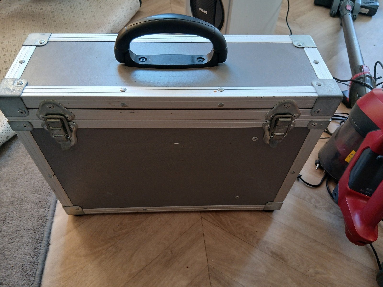 Hitachi CP-X250 Multimedia LCD Projector met Koffer, Gebruikt, Ophalen of Verzenden, LCD, Overige resoluties