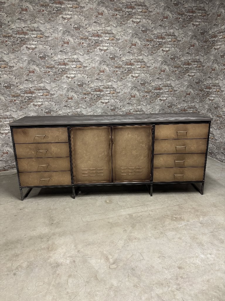 Industriële dressoir nr.1286, Huis en Inrichting, Info@antiekgroothandel.com, Ophalen of Verzenden, 200 cm of meer, Steen Antiek