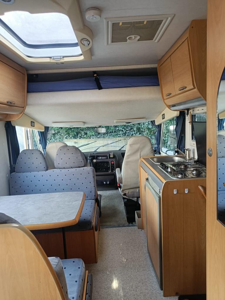 Foto 10 van Topstaat: 6-persoons Hymer BR598 camper | APK: maart 2027