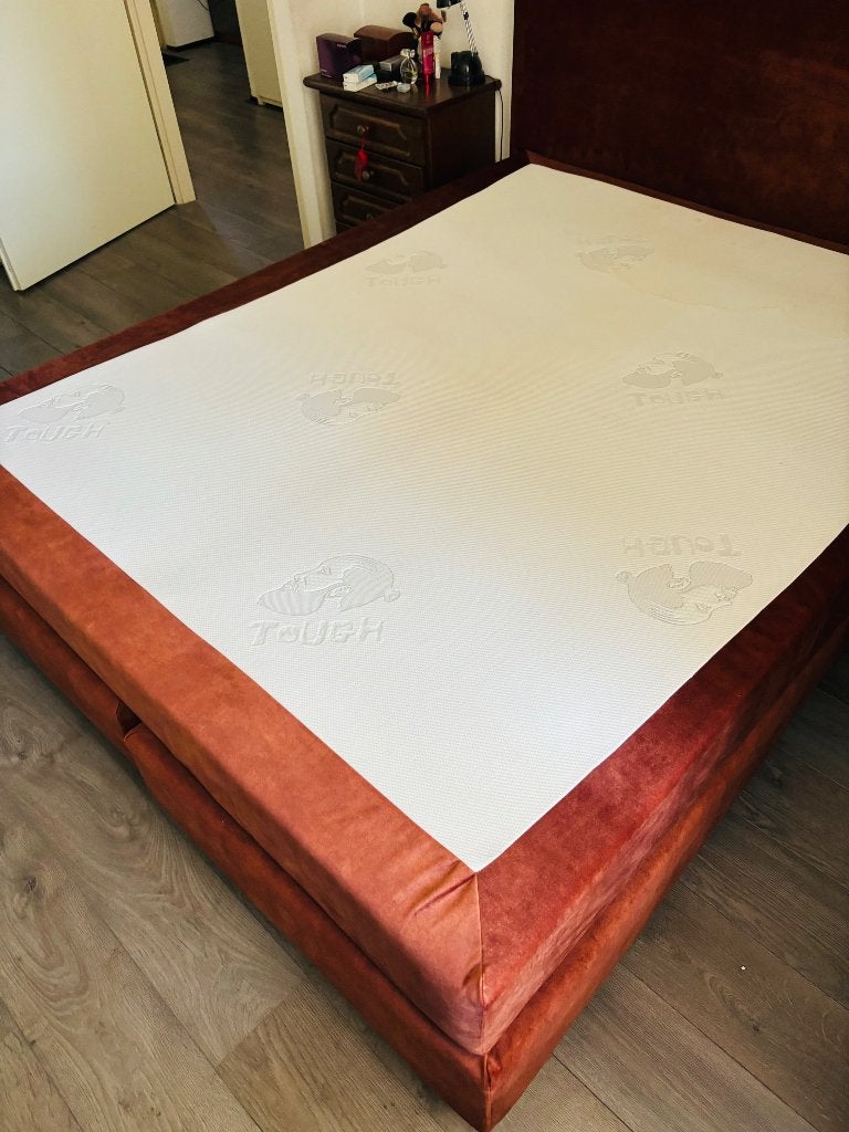 Tweepersoons bed van suéde, Huis en Inrichting, Slaapkamer | Bedden, Ophalen, Gebruikt, Overige kleuren, Tweepersoons