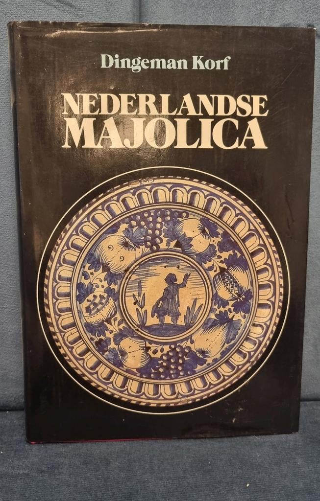 Nederlandse majolica, dingeman korf, boek, Boeken, Verzenden, Overige onderwerpen, Dingeman korf