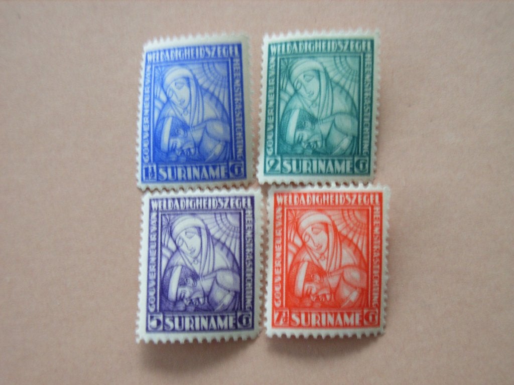WM   Suriname137-140, Ophalen of Verzenden