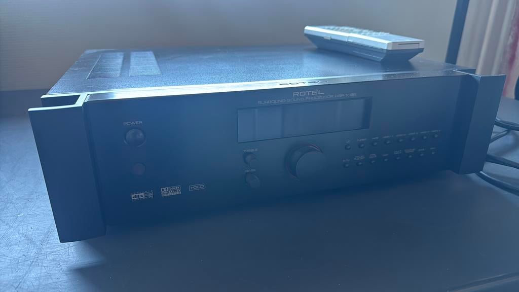 Rotel voorversterker RSP-1066, Zo goed als nieuw, 60 tot 120 watt, Ophalen, Overige merken