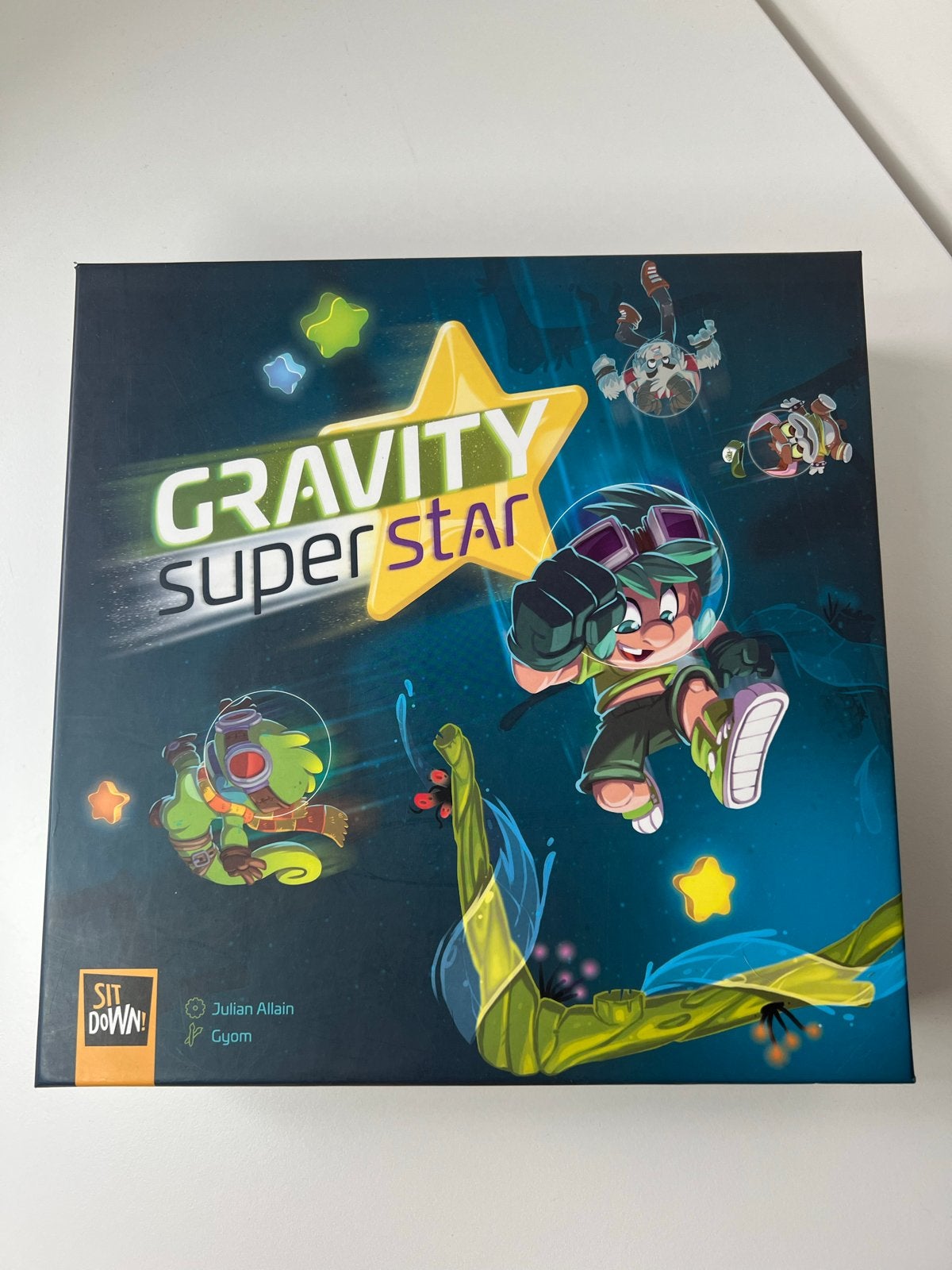 Gravity Superstar bordspel - Zo goed als nieuw, Hobby en Vrije tijd, Gezelschapsspellen | Bordspellen, Drie of vier spelers, Verzenden