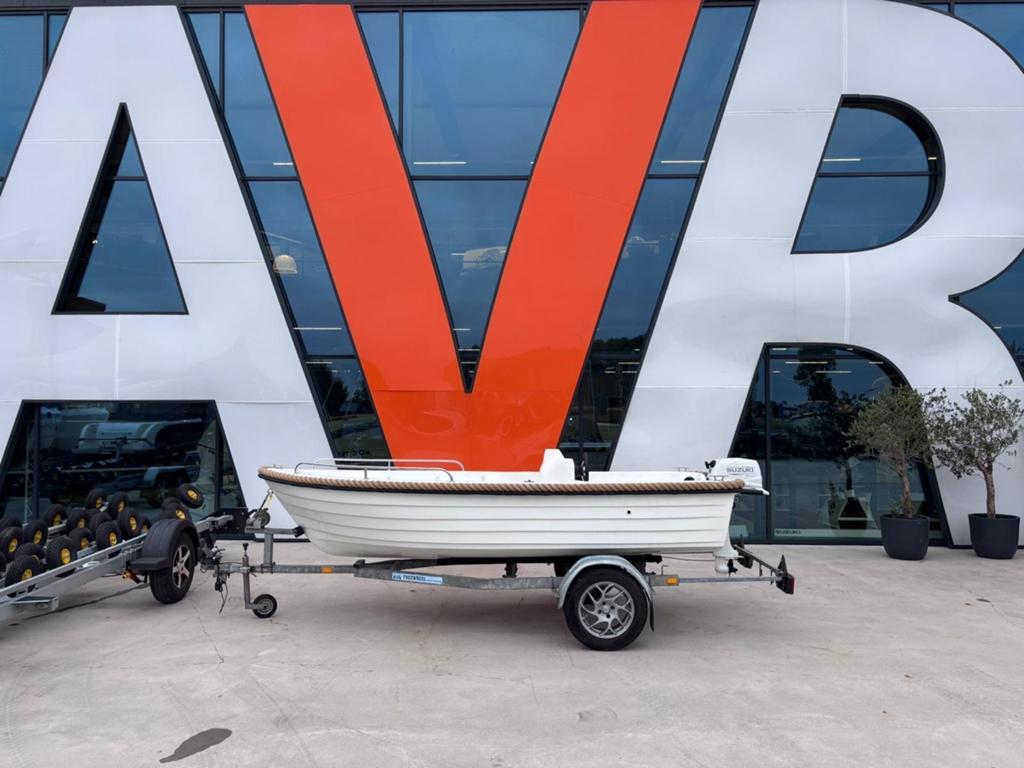 Sloepje van 4.10m in nieuwstaat - Top aanbieding!, Watersport en Boten, Sloepen, Ophalen of Verzenden, Zo goed als nieuw