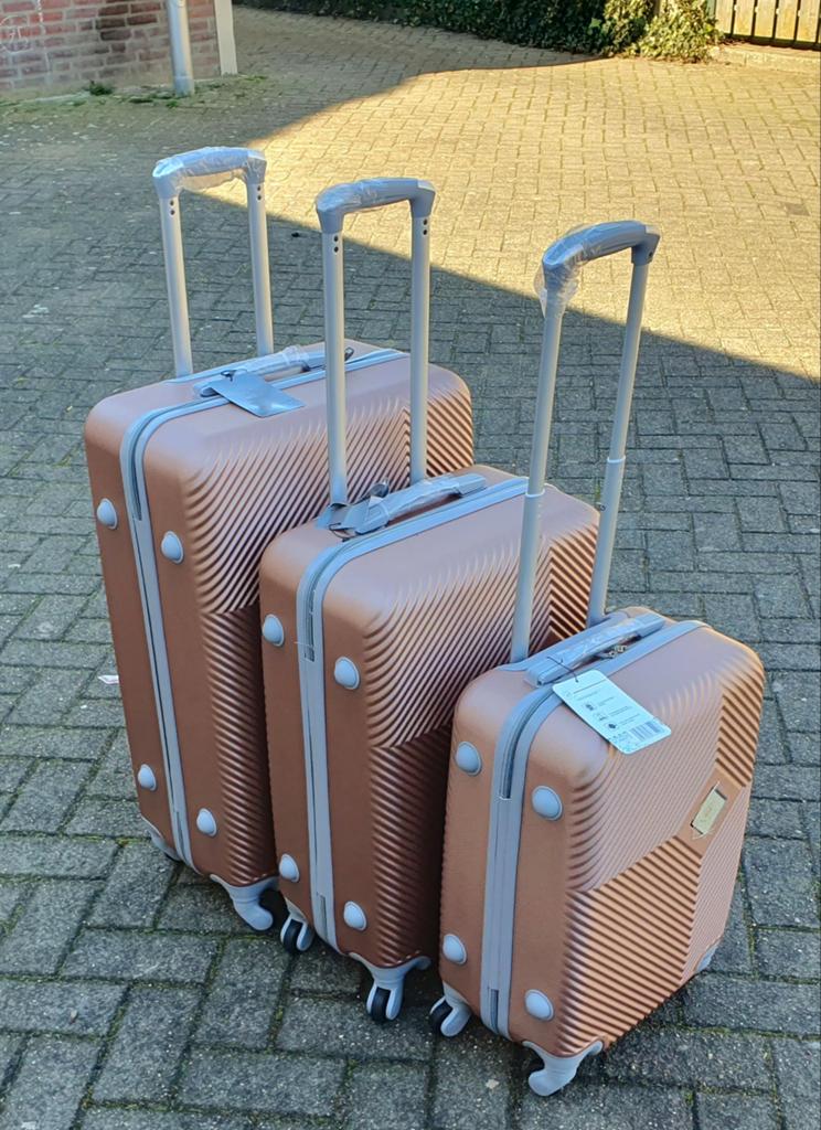 Diverse koffers vanaf € 20 per stuk NIEUW, Sieraden, Tassen en Uiterlijk, Koffers, Overige materialen, Kofferset 3 delig, Minder dan 50 cm