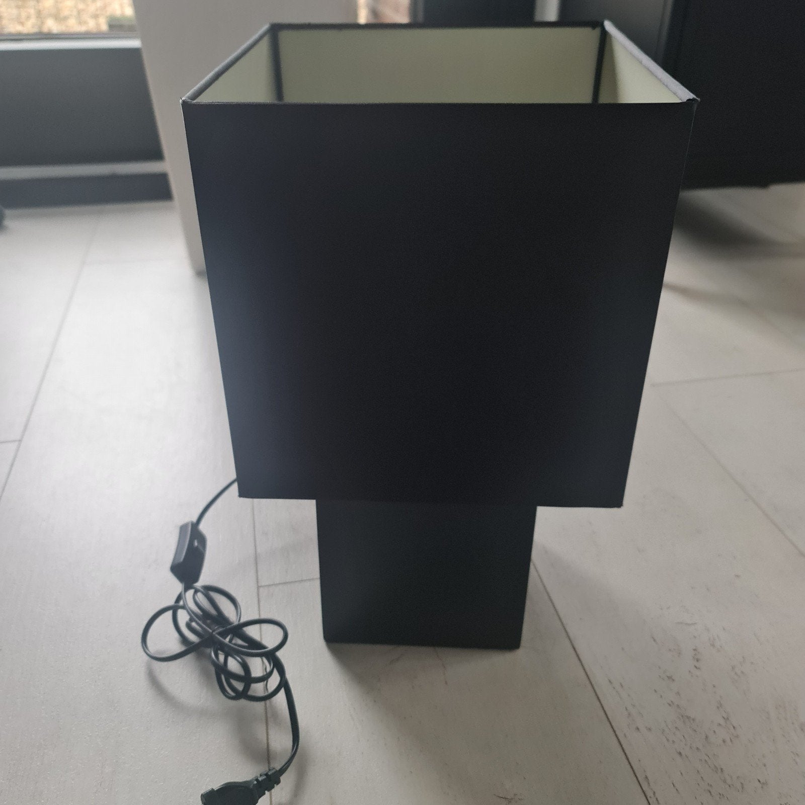 Lamp zwart van Jan des Bovrie in zeer goede staat
Totale hoo, Zwart, Ophalen of Verzenden