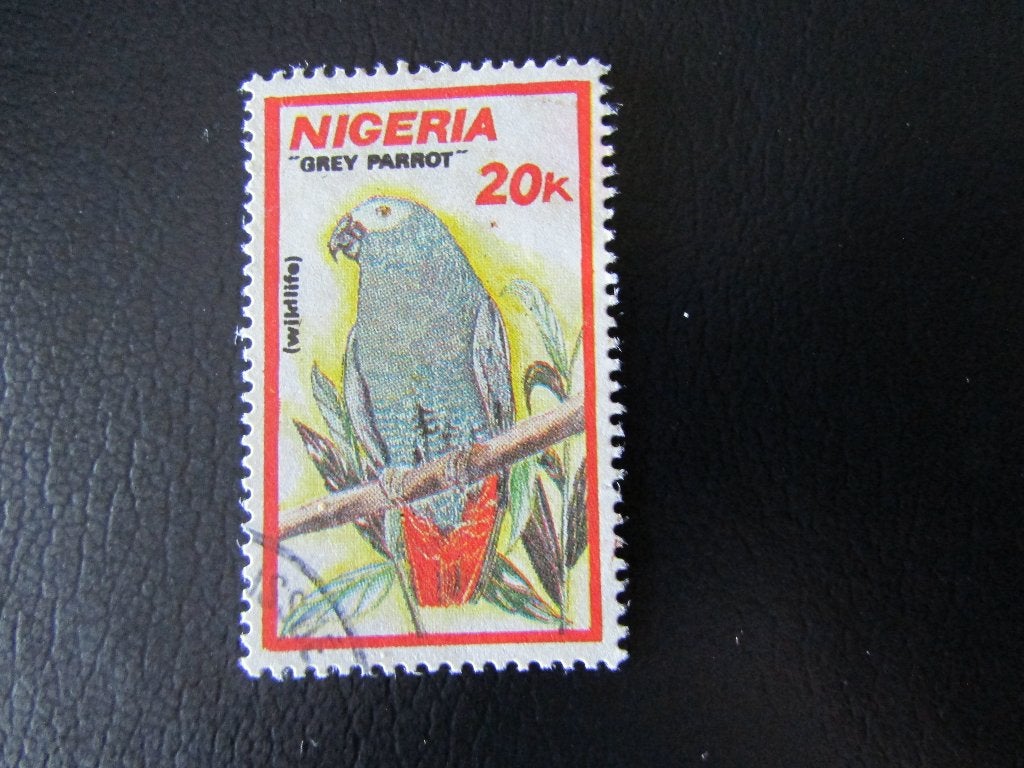 Postzegel Vogel: Grijze Roodstaart Papegaai uit Nigeria, Ophalen of Verzenden, Gestempeld, Dier of Natuur