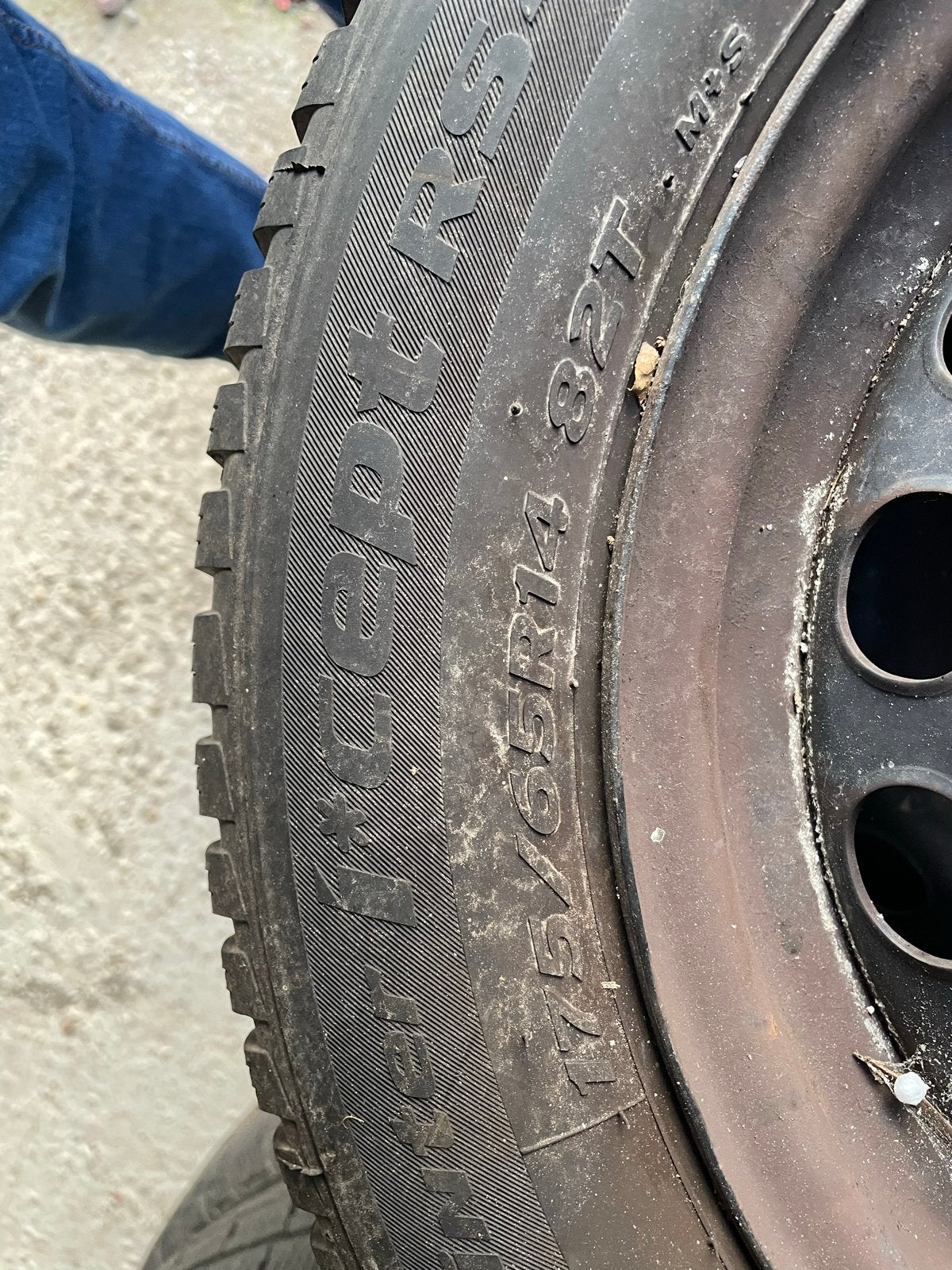 2 sets winterbanden op velg - Fiat Panda & Doblo, Auto-onderdelen, Ophalen, Overige, Gebruikt, Overige