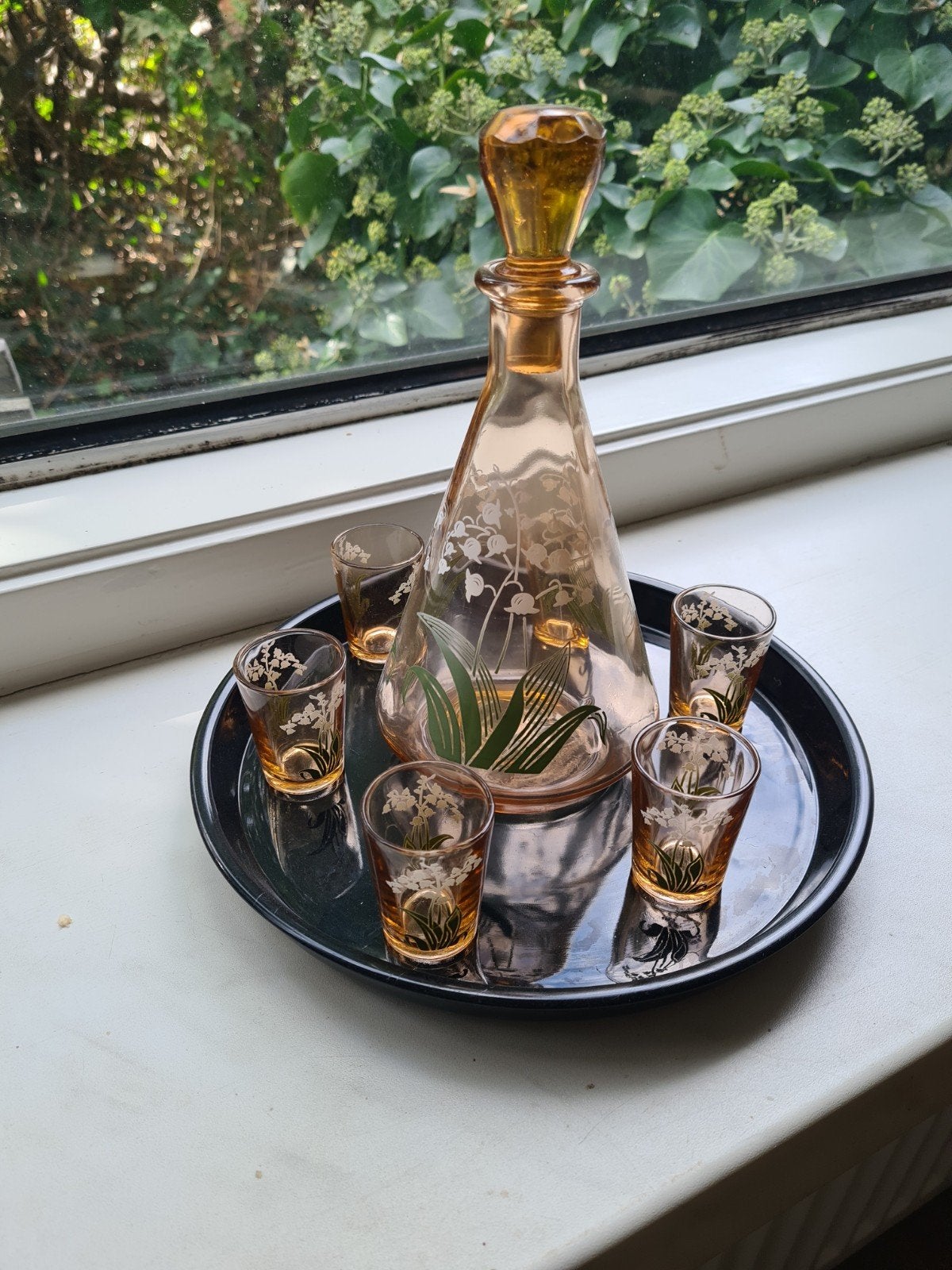 Vintage karaf met 6 glazen en dienblad lelietjes van dalen, Ophalen
