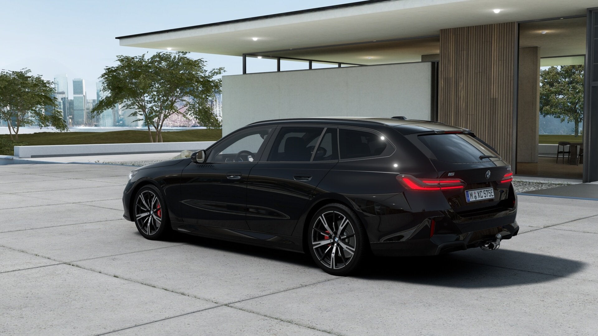 BMW i5 Touring eDrive40 M Sport / Panoramadak / Trekhaak / A, Automaat, Dealer onderhouden, Achterwielaandrijving, Zwart