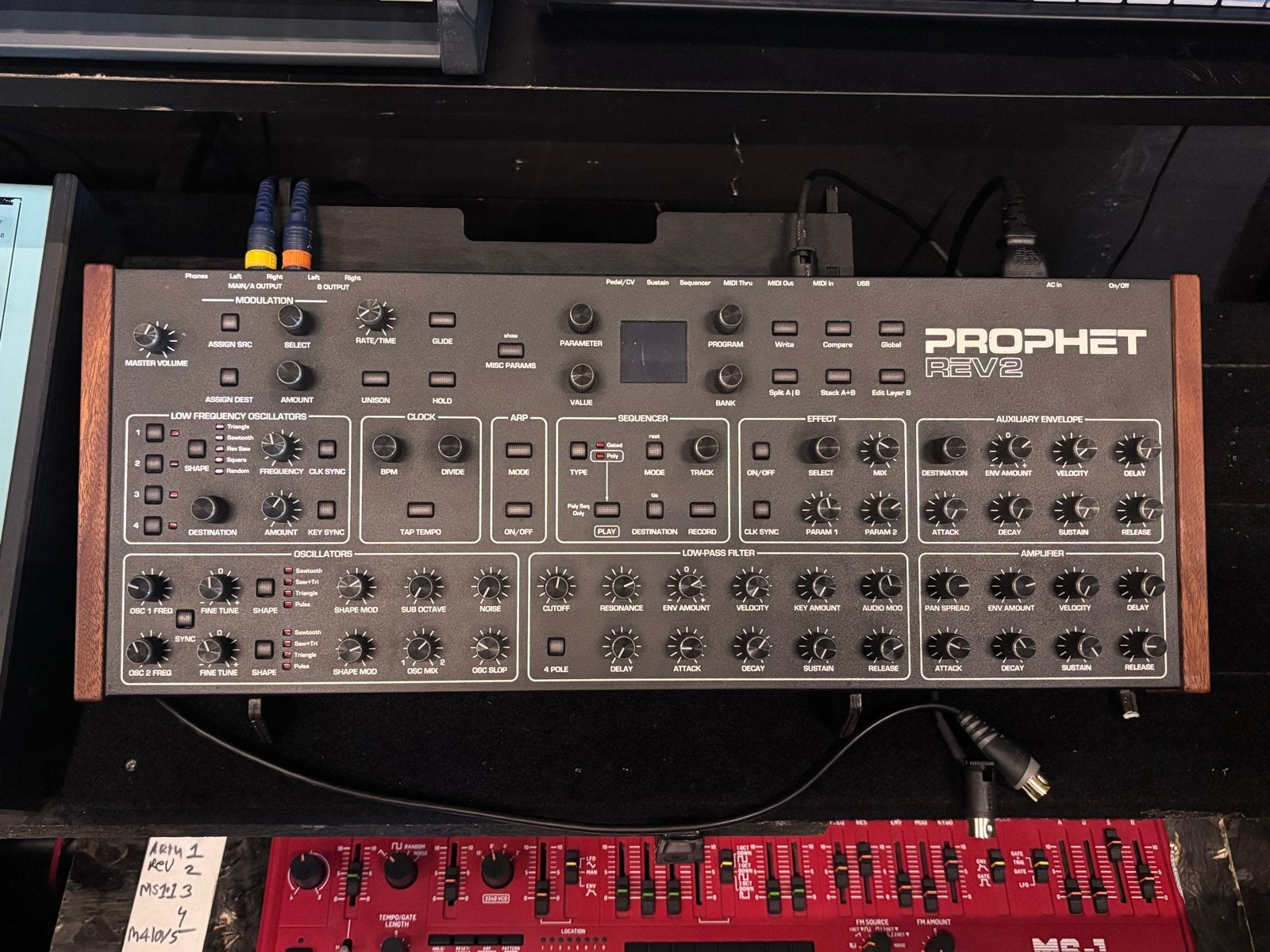 Prophet Rev2, Overige aantallen, Zo goed als nieuw, Met midi-aansluiting, Ophalen