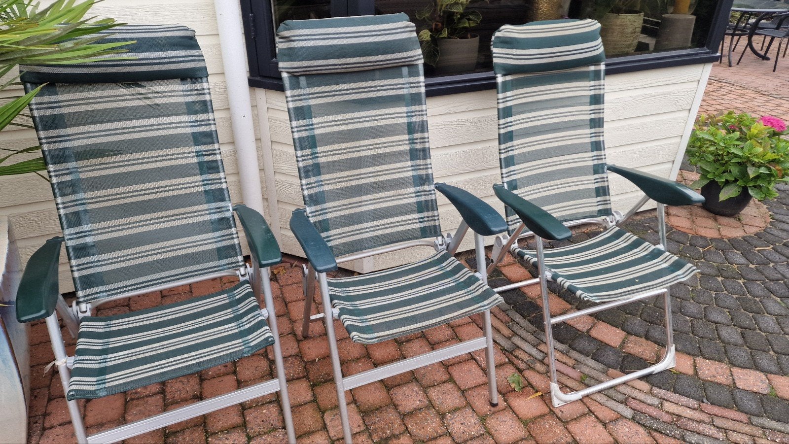 3x Verstelbare Tuinstoelen - Groen/Wit Gestreept, Ophalen, Gebruikt, Metaal, Inklapbaar