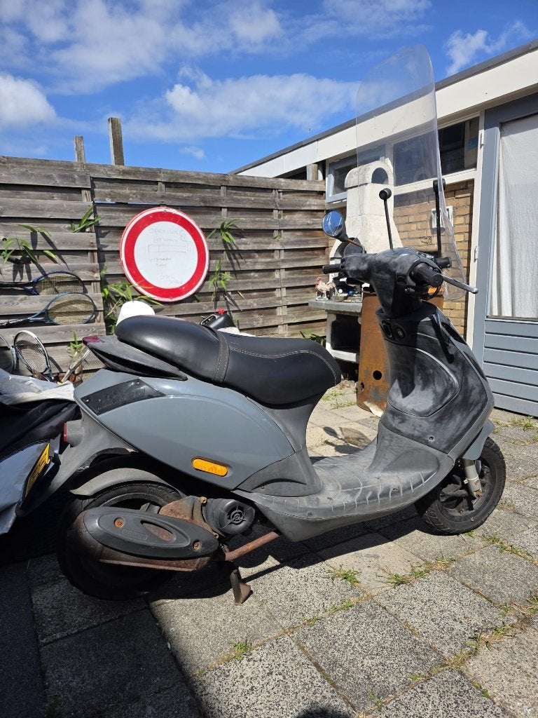 piaggo zip (2017), Fietsen en Brommers, Scooters | Piaggio, Ophalen, Gebruikt, Maximaal 45 km/u, Zip