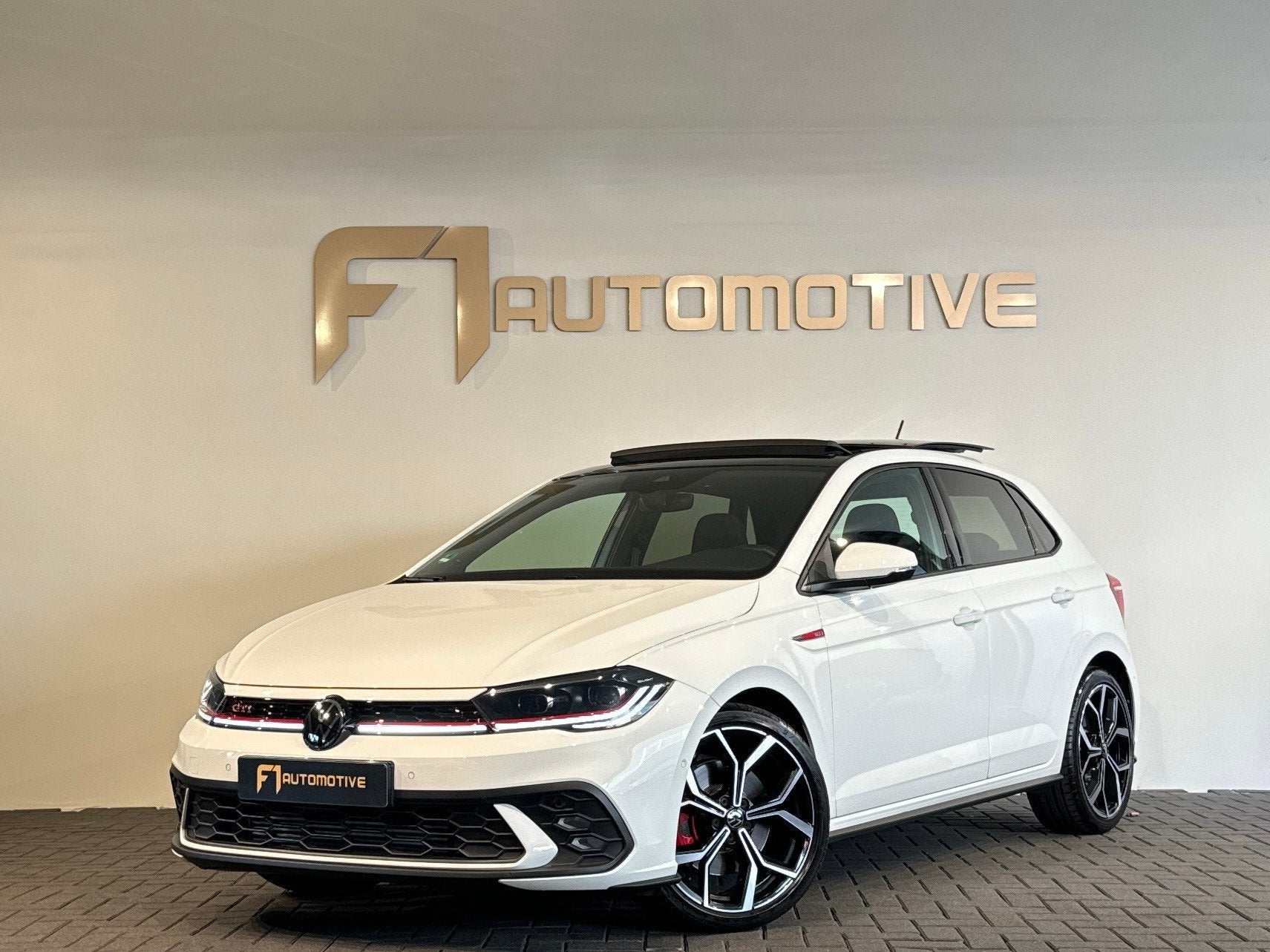 Volkswagen POLO 2.0 TSI GTI Pano|Beats|Alcantara|ACC|Lane As, 1272 kg, 15 km/l, Gebruikt, 4 cilinders