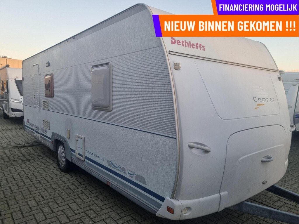 DETHLEFFS CAMPER 560 SK VOORTENT + 250 CM + FRANSBED+RONDZIT, Caravans en Kamperen, Caravans, Hordeur, Rondzit, 7 tot 8 meter